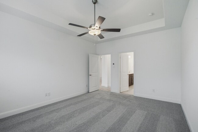 Building Photo - 2911 Hanscom St