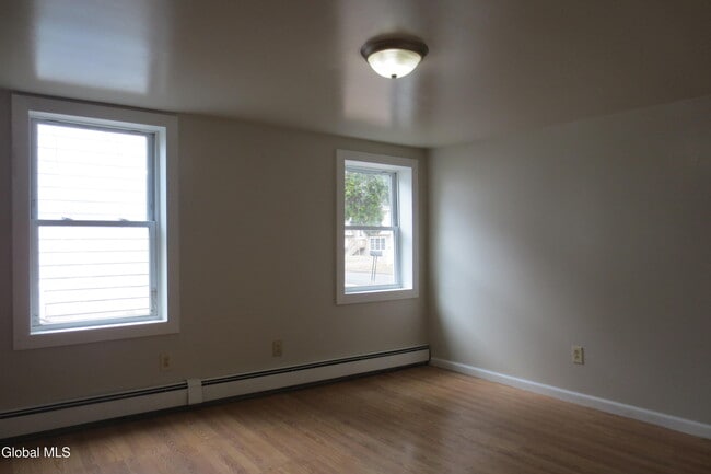 Building Photo - 34 Lake Ave