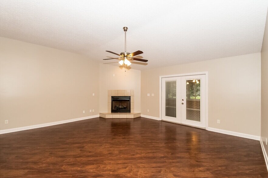 Building Photo - 299 Thornbrook Ct