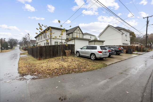 Building Photo - 4213 Dakota Ave