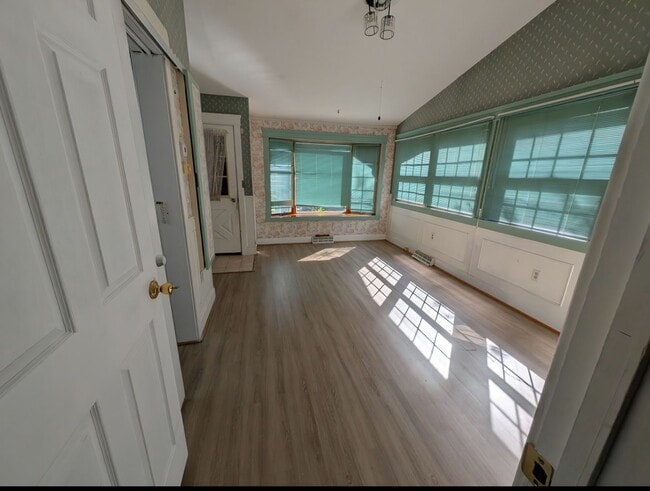 Building Photo - 3003 Gray Ave