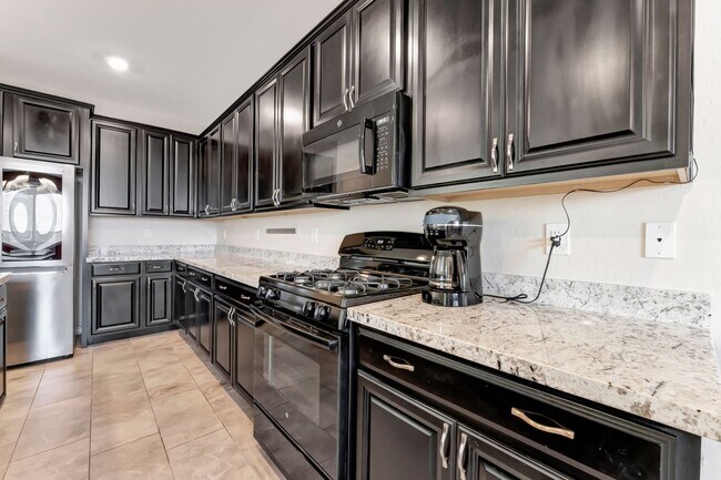 Building Photo - 4136 Midnight Crest Ave