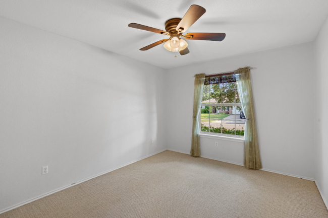 Building Photo - 1609 Abbey Ln