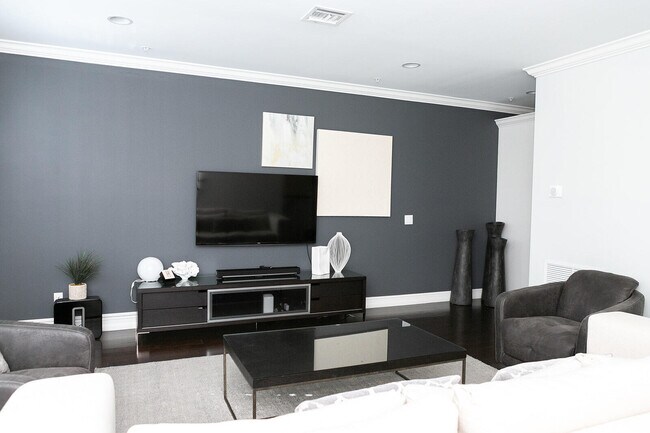 Building Photo - 381 E Cannery Row Cir