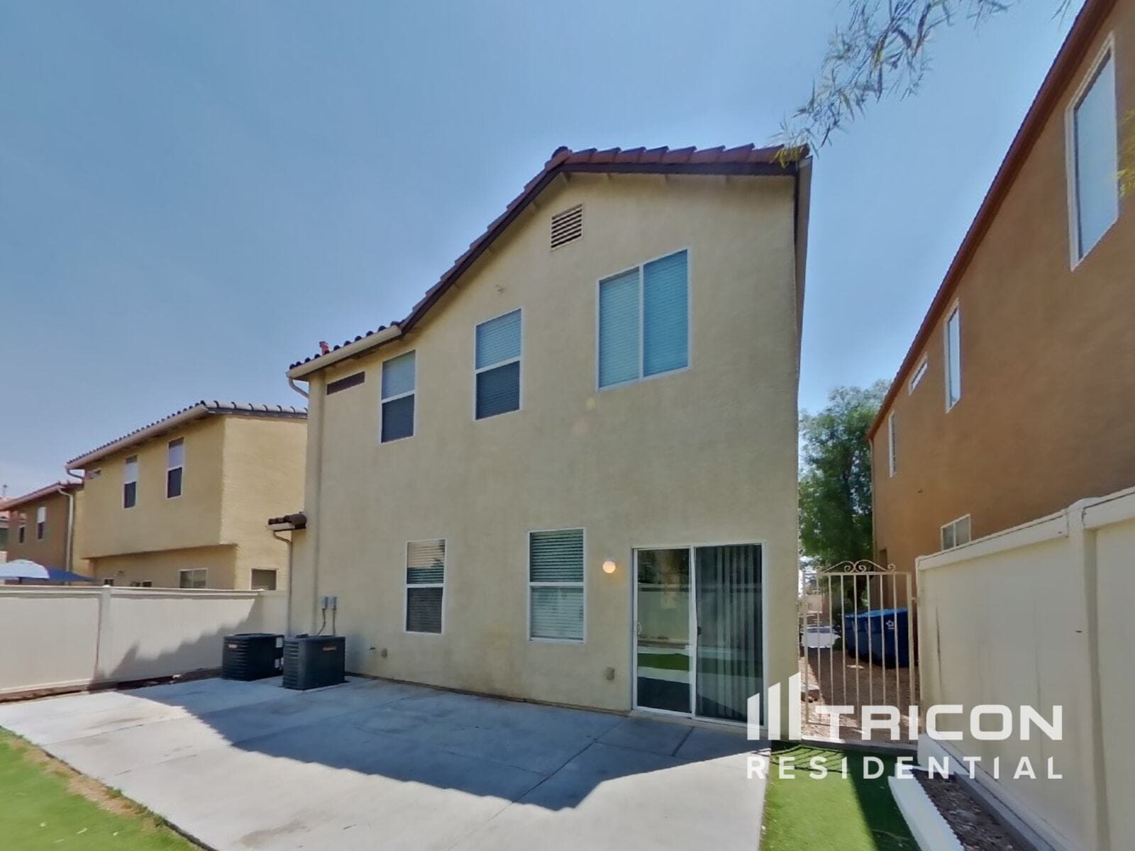 Building Photo - 8424 Quarentina Ave