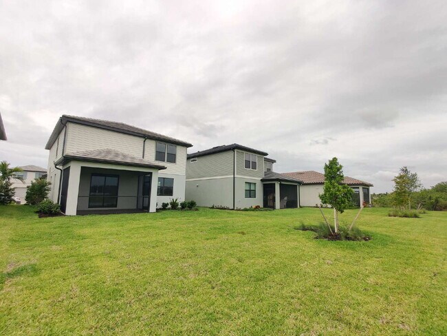Building Photo - 6211 Baywood Ct