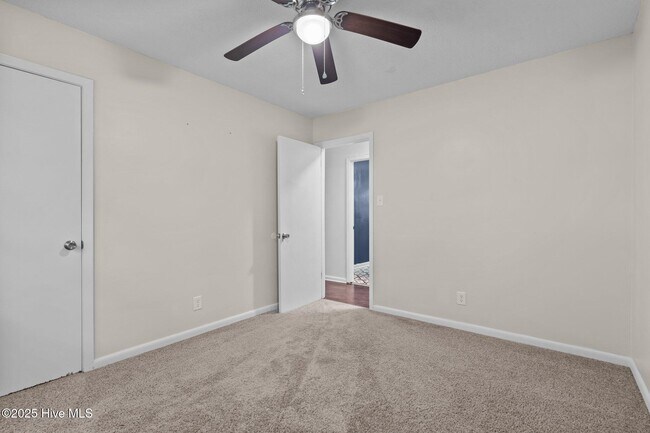 Building Photo - 5364 Silver Pine Dr