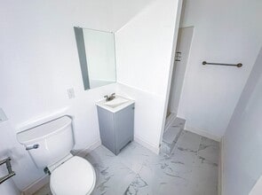 Building Photo - 2555 Pierce St