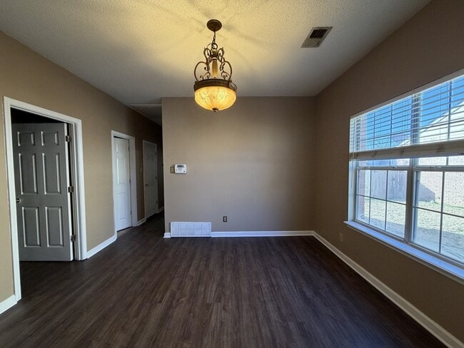 Building Photo - 6675 Whitten Pine Dr