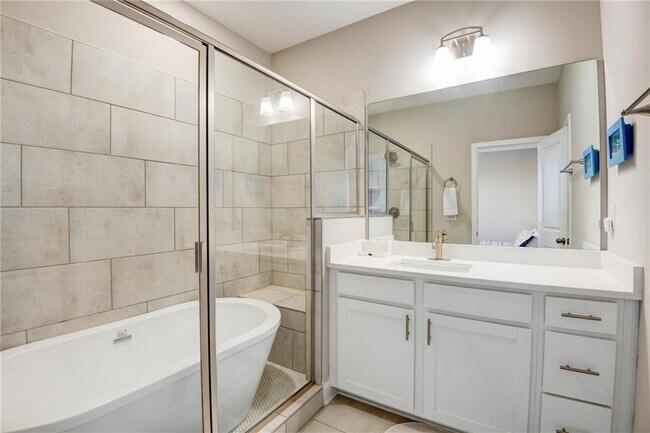 Building Photo - 3768 Duke Center Way
