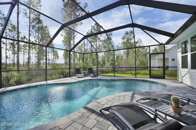 Building Photo - 299 Blue Hampton Dr