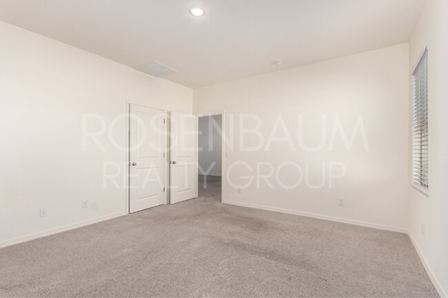 Building Photo - 47662 W Mellen Ln