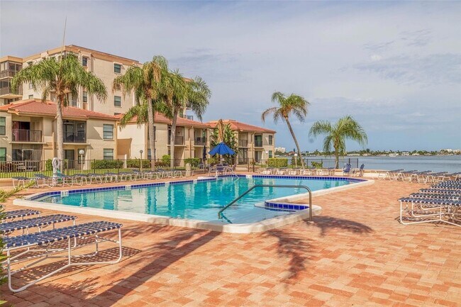 Building Photo - 6145 Sun Blvd