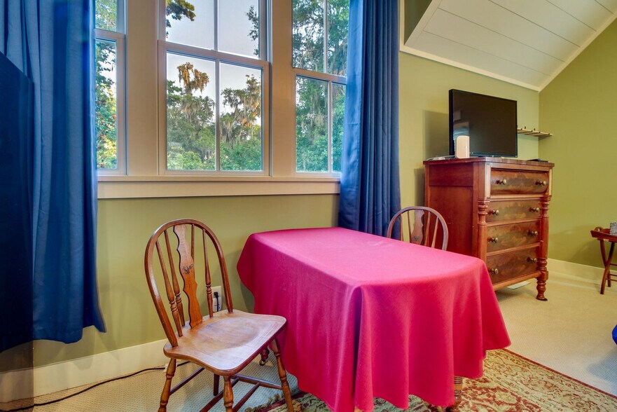 Building Photo - 64 Wrights Point Cir