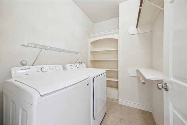 Building Photo - 1316 Birdsall St
