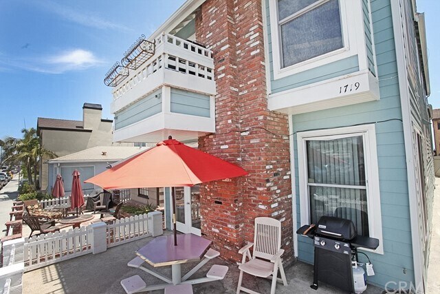 Primary Photo - 1719 W Balboa Blvd