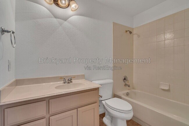 Building Photo - 350 Pine Valley Dr