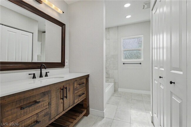 Building Photo - 6908 Kinkenon Dr