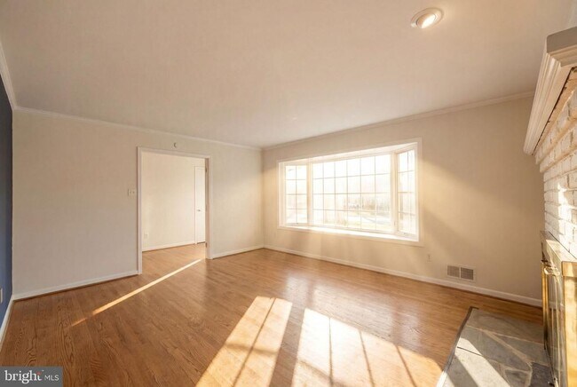 Building Photo - 808 Cottonwood Dr