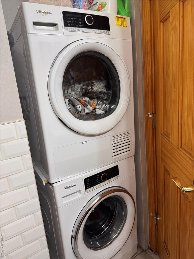 Building Photo - 5 Lexington Hills Rd