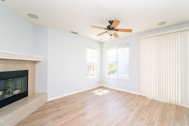 Building Photo - 2609 Intrigue Ln