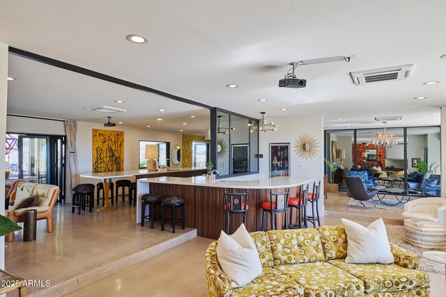 Building Photo - 4016 E Flynn Ln