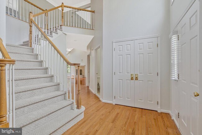 Building Photo - 10857 Hunter Gate Way