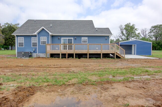 Building Photo - 5821 Highland Lick Rd