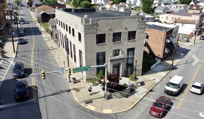 Primary Photo - 101 E Lincoln Ave