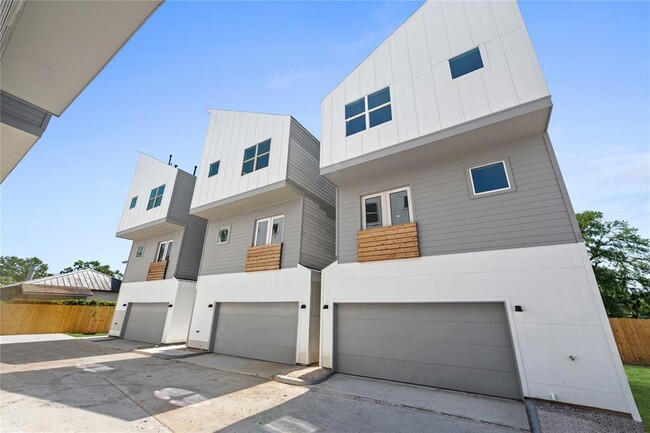 Building Photo - 113 Milby St