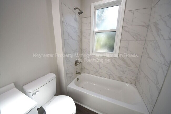 Building Photo - 18 E Gilbert St