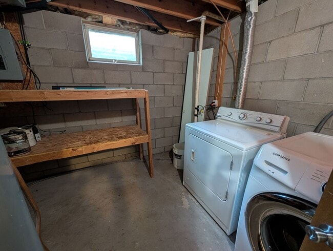 Building Photo - Elk River 3bd 2ba House For Rent