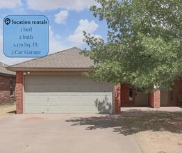 Building Photo - Great 3/3/2 Duplex!
