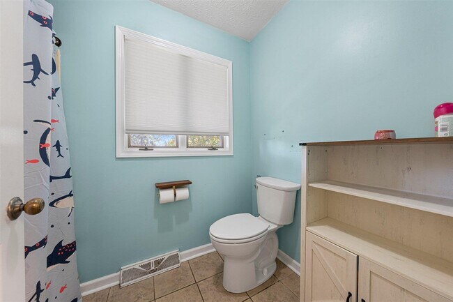 Building Photo - 5277 Bristow Rd
