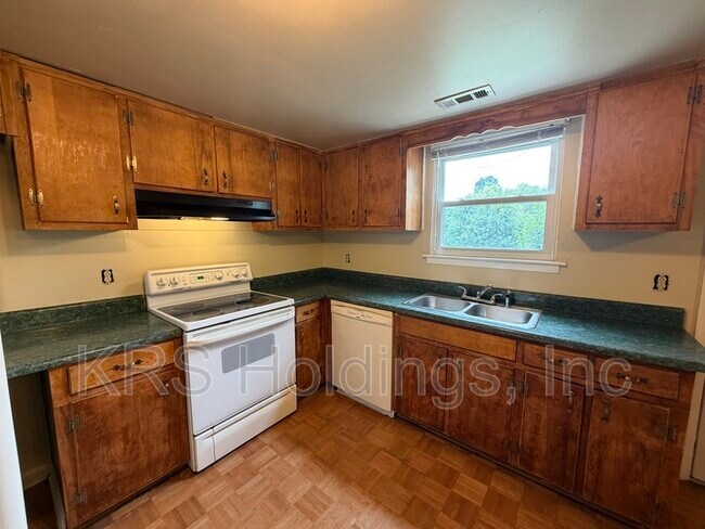 Building Photo - 4101 Holly Cove Dr