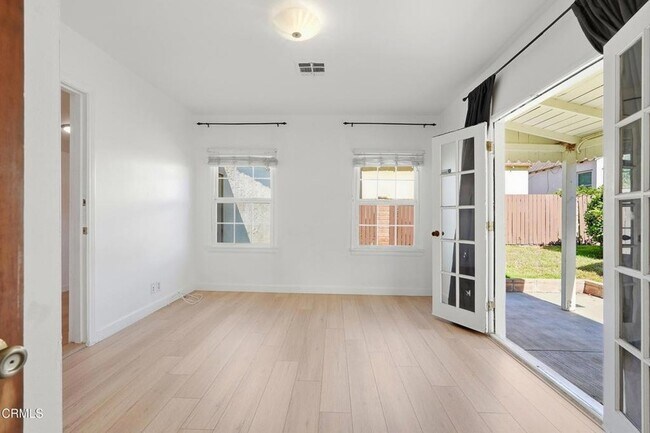 Building Photo - 10734 Oro Vista Ave