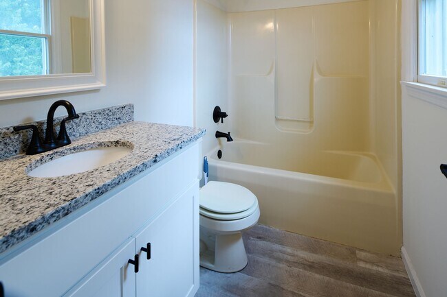 Building Photo - 3017 Fairchild Ln