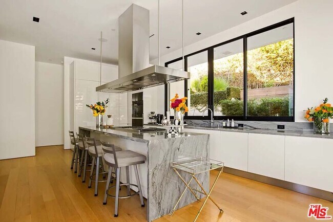 Building Photo - 1331 Belfast Dr