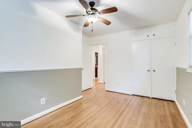 Building Photo - 5225 Old Dominion Dr