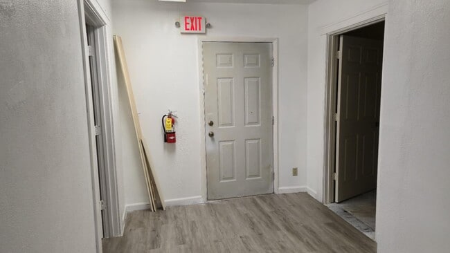 Building Photo - 1204 Washington St