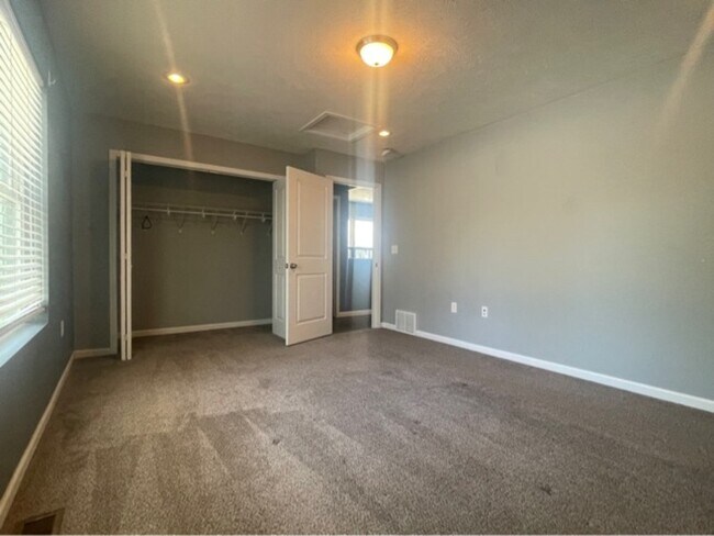 Building Photo - 204 N Carey St