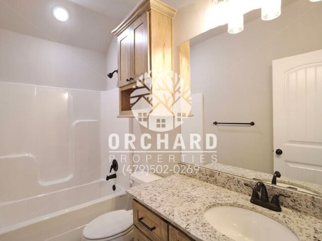 Building Photo - Tontitown- Single-Family Home- Beautiful W...