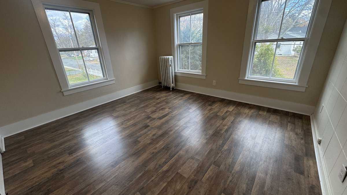 Building Photo - 34 Water Ln