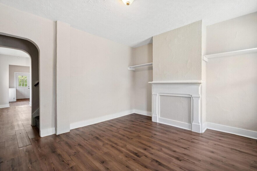 Building Photo - 56 S Horton St