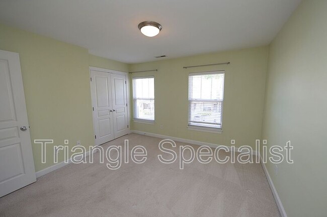 Building Photo - 8811 Orchard Grove Way