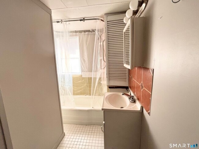 Building Photo - 12 Mountain Ave