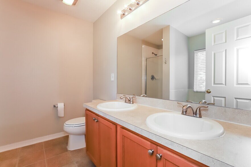 Building Photo - 3128 Royal Tuscan Ln