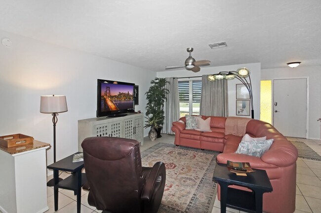 Building Photo - Venice East Annual House for Rent