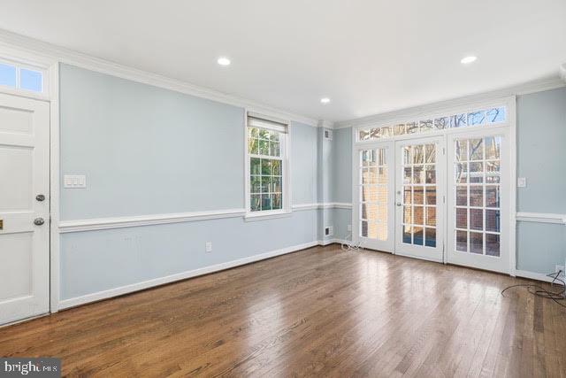 Building Photo - 657 S Columbus St