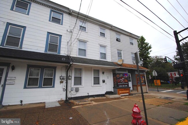 Building Photo - 229 E Broad St